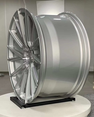 ऑडी RS4 A6 के लिए सिल्वर पॉलिश्ड वोसेन HF-4T जाली पहिए