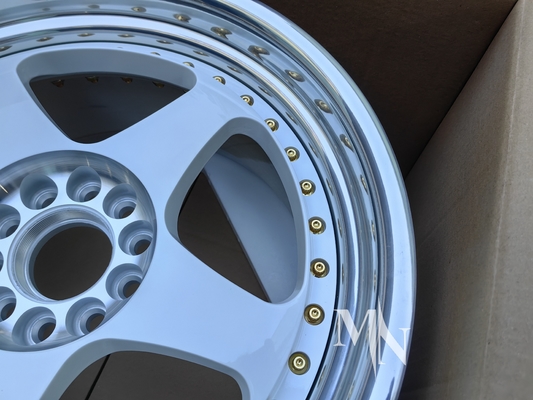 निसान R35 R33 GTR 350Z 370Z 18 19 20 21 22 इंच कस्टम रिम्स के लिए दो टुकड़ा निज़मो LM GT2 पहिया